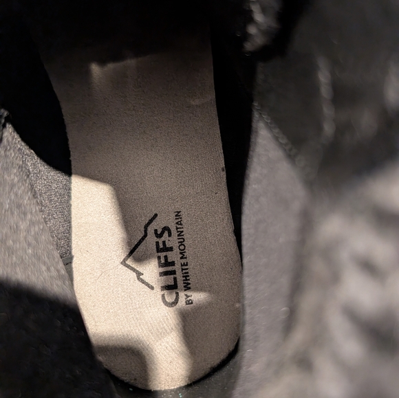 NWOT Cliffs by White Mountain - Picture 5 of 5